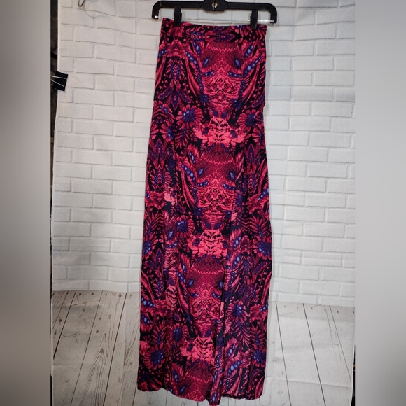 UK2LA Red Pink and Blue Double Slit Maxi Skirt - Picture 2 of 8